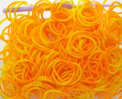 Резинки для плетения Rainbow Loom Bands 300шт. 1/2 Желто-оранжевые 1930 +крючок