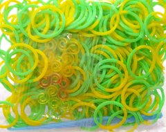 Резинки для плетения Rainbow Loom Bands 300шт. 1/2 Желто-зеленые 1933 +крючок